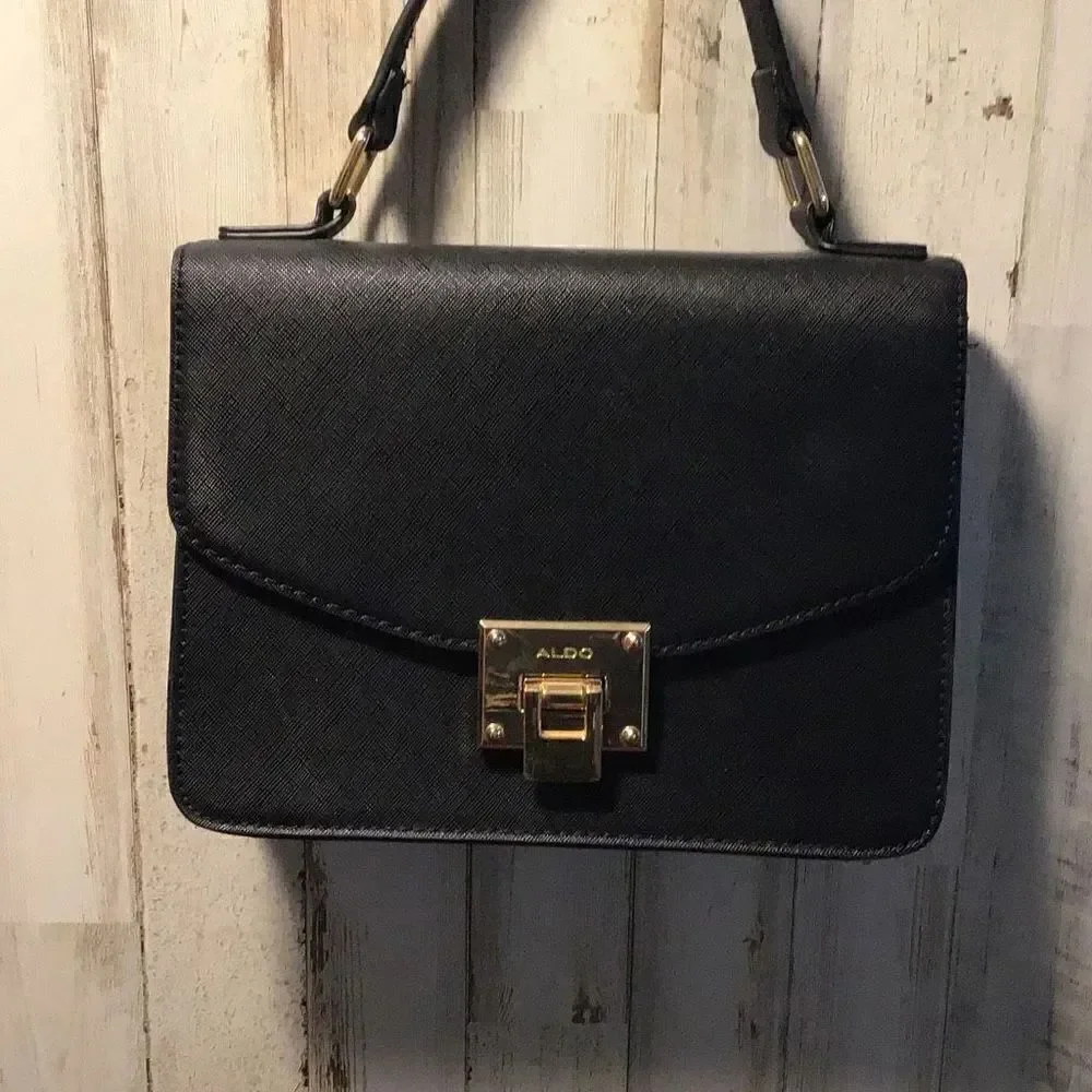 Perty lil handbag by Aldo